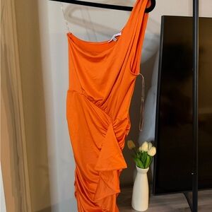 Elegant Orange One-Shoulder Dress